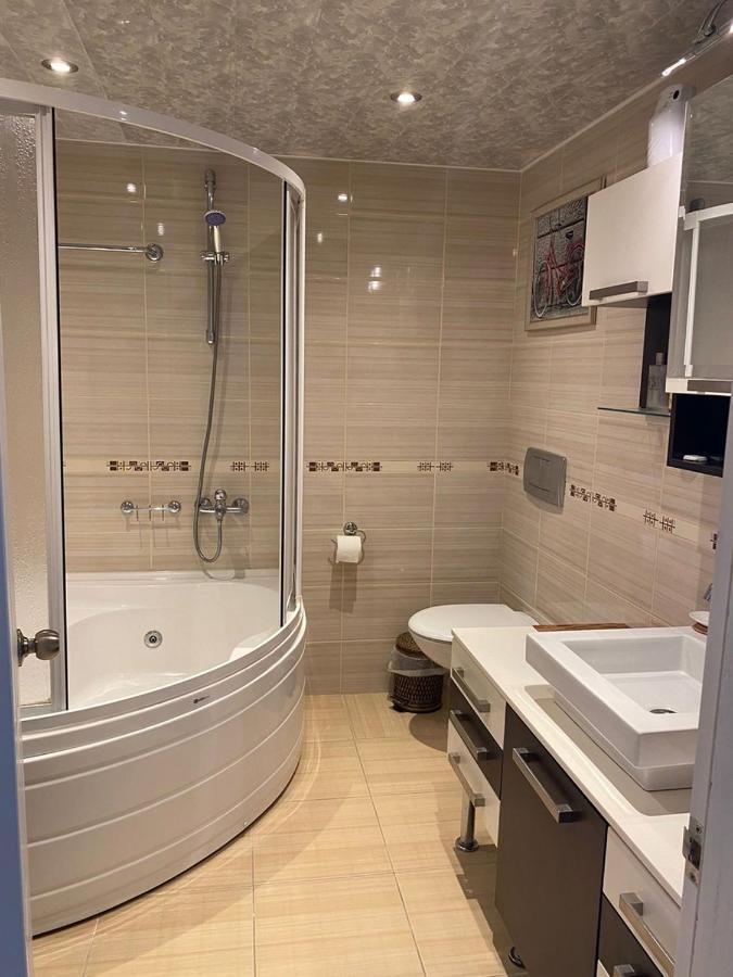 Gold Sun 4 Apartment มาห์มุตลาร์ ภายนอก รูปภาพ